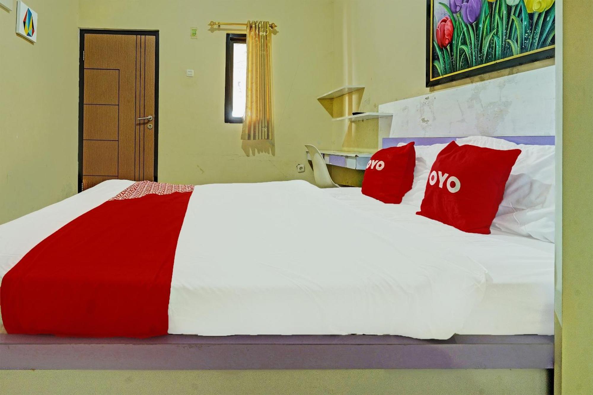 Pondokan Cempaka Cirebon RedPartner Luaran gambar
